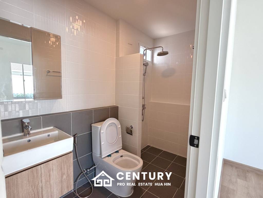 Elegant 1 Story house with private swimming pool in Hin Lek Fai