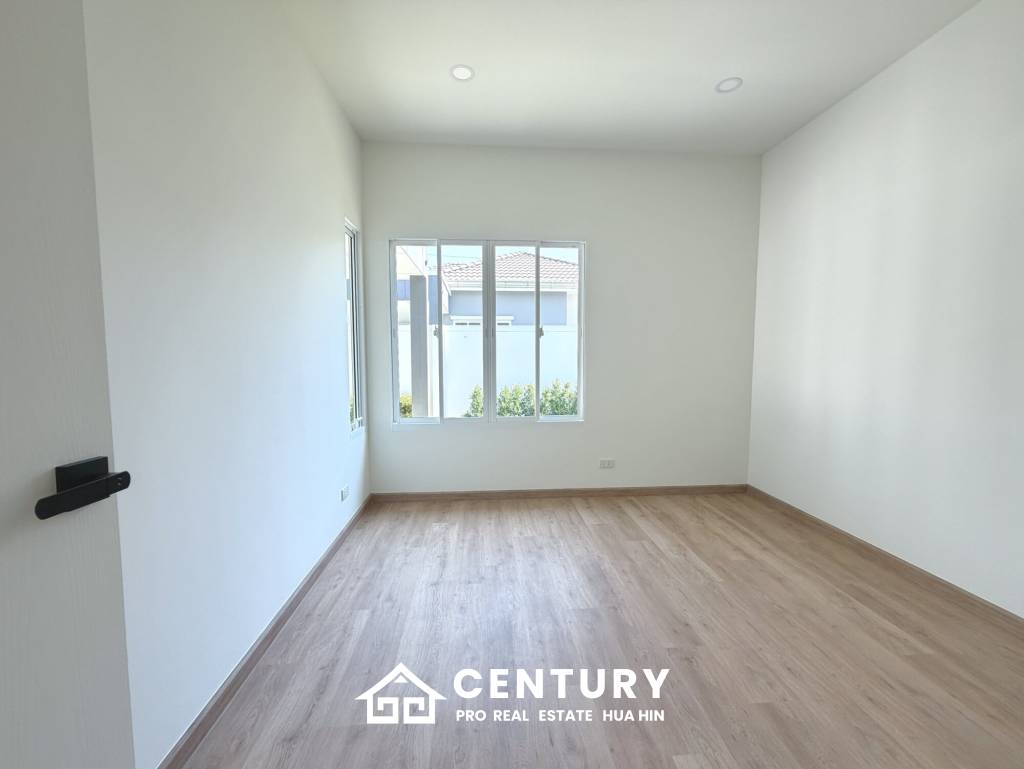 Elegant 1 Story house with private swimming pool in Hin Lek Fai