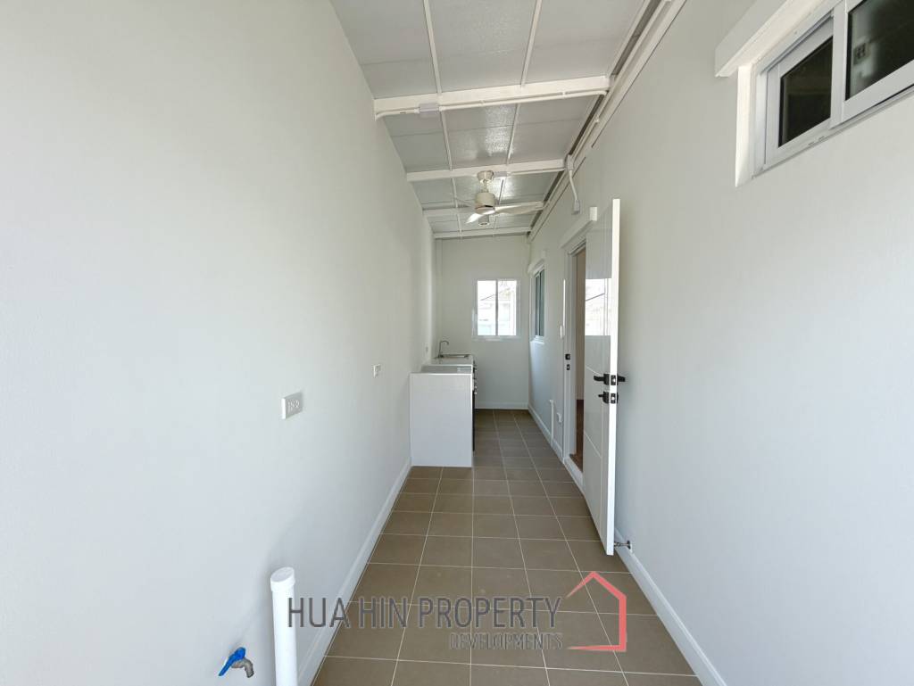 Elegant 1 Story house with private swimming pool in Hin Lek Fai