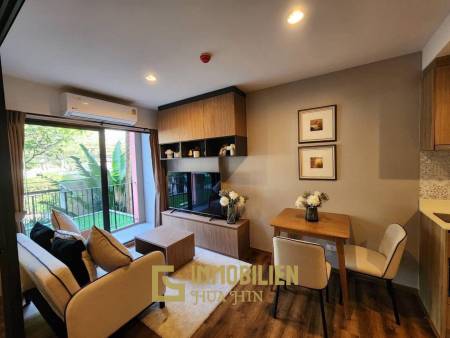 Stilvoll / voll möbliert / Balkon