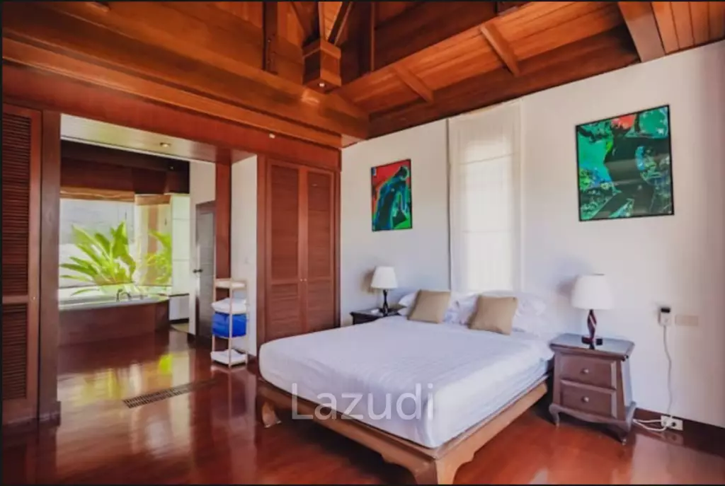 3-Bedroom Hillside Pool Villa within Walking Distance to Surin Beach