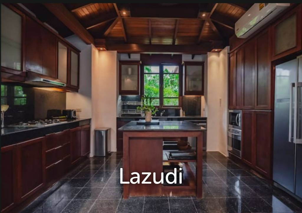3-Bedroom Hillside Pool Villa within Walking Distance to Surin Beach