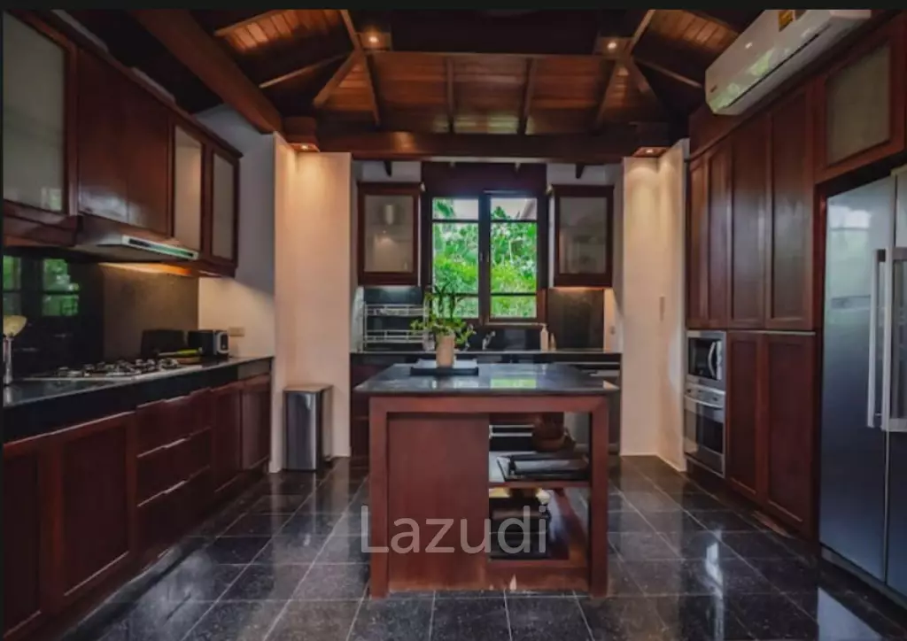 3-Bedroom Hillside Pool Villa within Walking Distance to Surin Beach