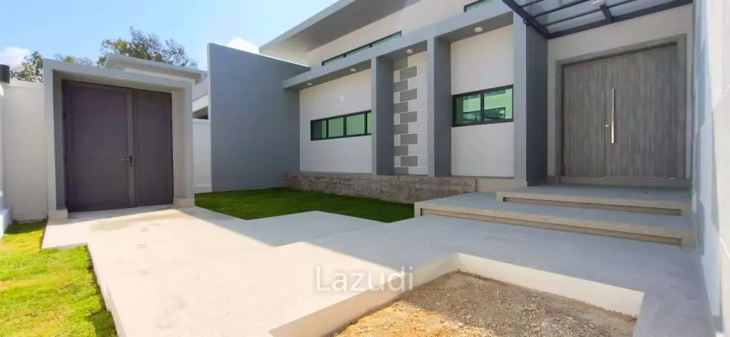Grand Family Villa Luxury 5-Bedroom Oasis In Chaiyapruek