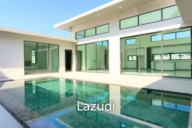 Grand Family Villa Luxury 5-Bedroom Oasis In Chaiyapruek
