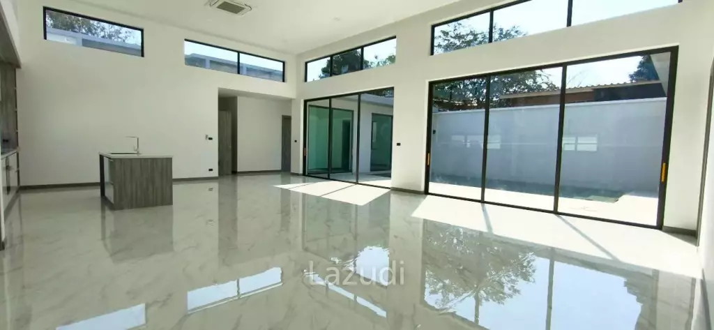 Grand Family Villa Luxury 5-Bedroom Oasis In Chaiyapruek