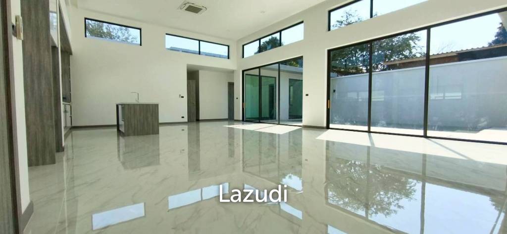 Grand Family Villa Luxury 5-Bedroom Oasis In Chaiyapruek