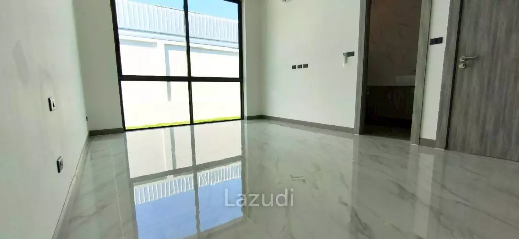Grand Family Villa Luxury 5-Bedroom Oasis In Chaiyapruek