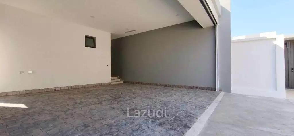 Grand Family Villa Luxury 5-Bedroom Oasis In Chaiyapruek