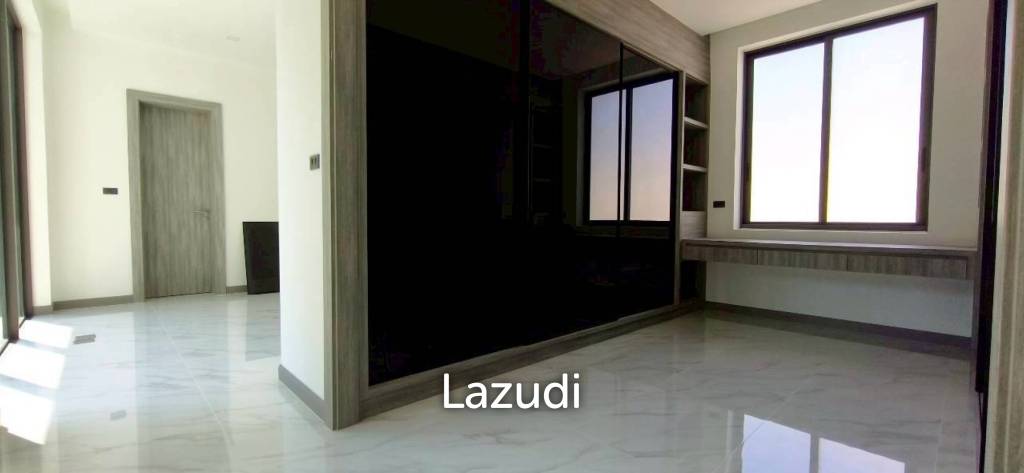 Grand Family Villa Luxury 5-Bedroom Oasis In Chaiyapruek
