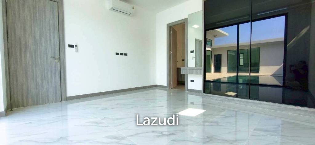 Grand Family Villa Luxury 5-Bedroom Oasis In Chaiyapruek