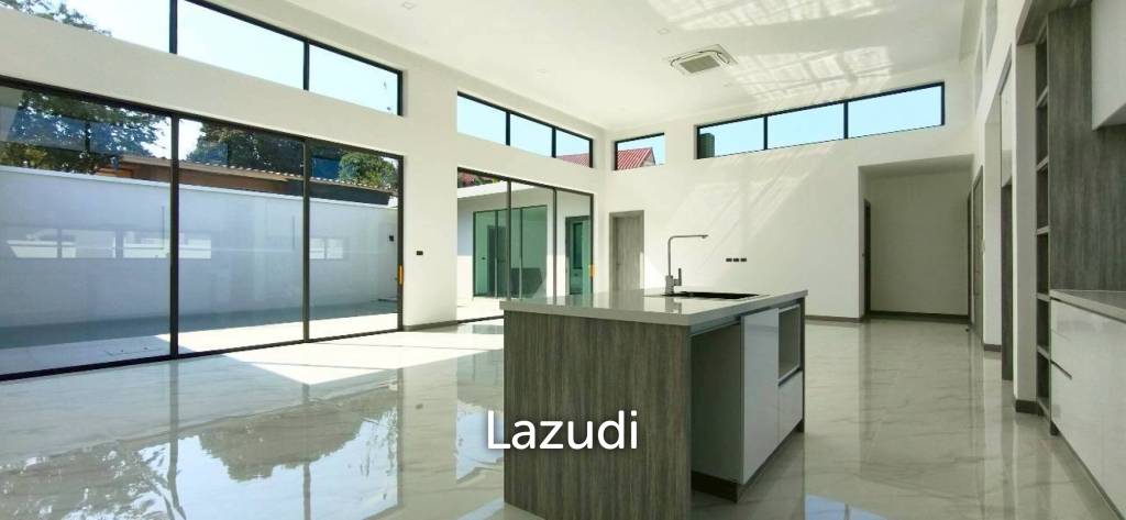 Grand Family Villa Luxury 5-Bedroom Oasis In Chaiyapruek