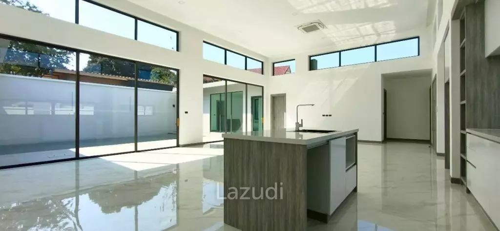 Grand Family Villa Luxury 5-Bedroom Oasis In Chaiyapruek