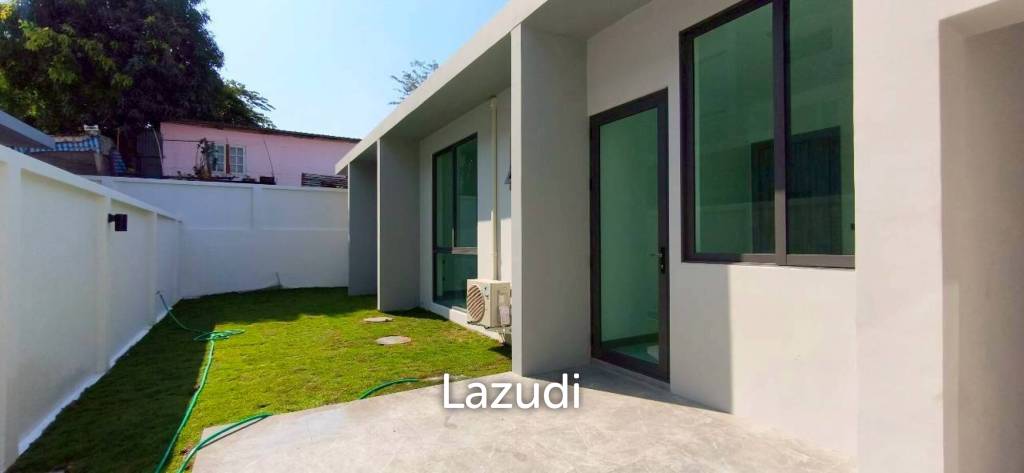 Grand Family Villa Luxury 5-Bedroom Oasis In Chaiyapruek