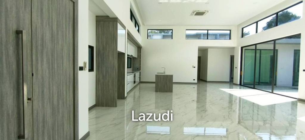 Grand Family Villa Luxury 5-Bedroom Oasis In Chaiyapruek