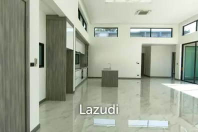 Grand Family Villa Luxury 5-Bedroom Oasis In Chaiyapruek