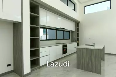 Grand Family Villa Luxury 5-Bedroom Oasis In Chaiyapruek