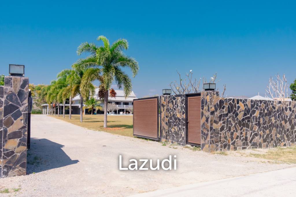 IMPRESSIVE DETACHED 2 STOREY 4 BED POOL VILLA