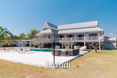 IMPRESSIVE DETACHED 2 STOREY 4 BED POOL VILLA