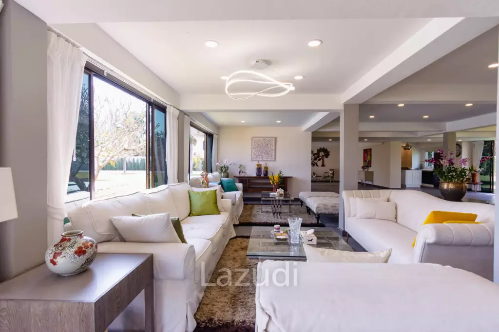 IMPRESSIVE DETACHED 2 STOREY 4 BED POOL VILLA