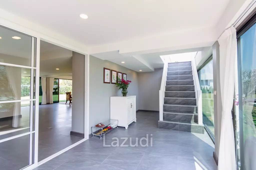 IMPRESSIVE DETACHED 2 STOREY 4 BED POOL VILLA