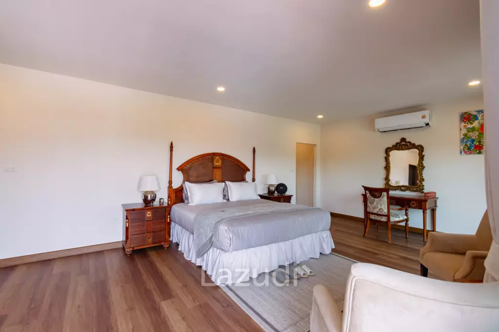 IMPRESSIVE DETACHED 2 STOREY 4 BED POOL VILLA