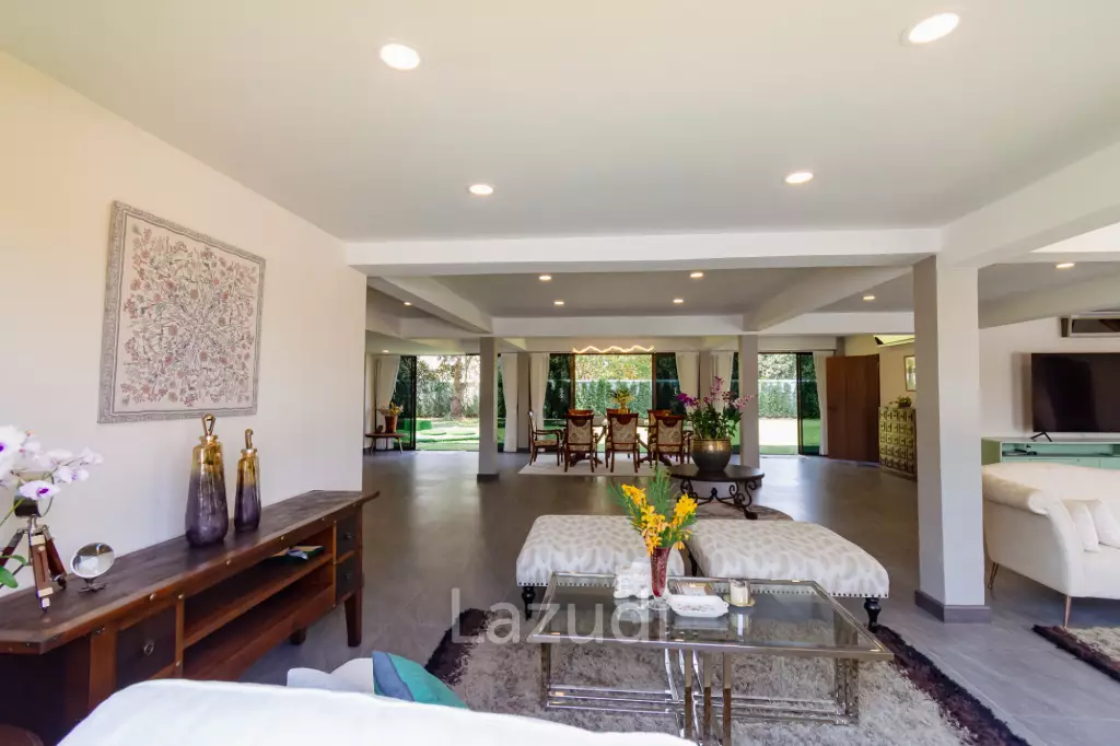 IMPRESSIVE DETACHED 2 STOREY 4 BED POOL VILLA