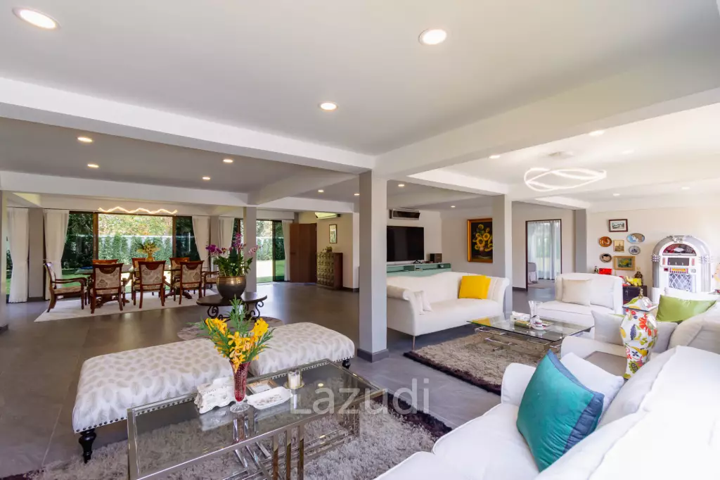 IMPRESSIVE DETACHED 2 STOREY 4 BED POOL VILLA