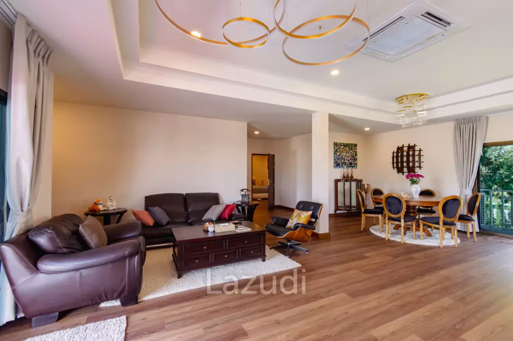 IMPRESSIVE DETACHED 2 STOREY 4 BED POOL VILLA