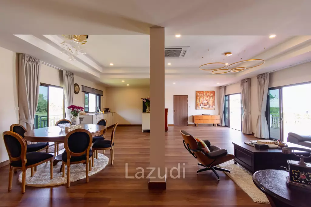 IMPRESSIVE DETACHED 2 STOREY 4 BED POOL VILLA