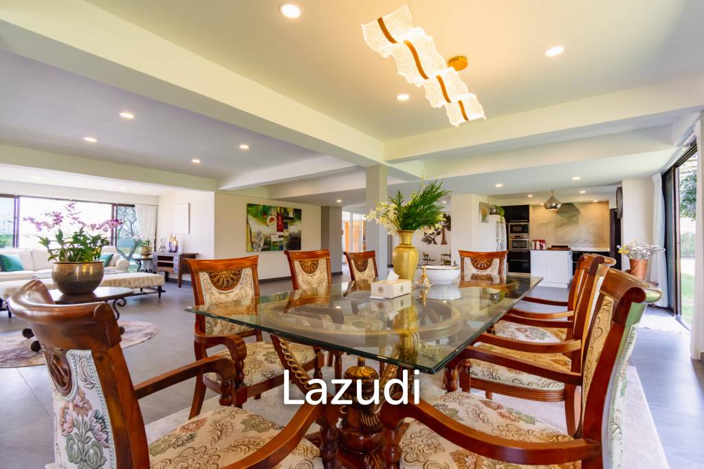 IMPRESSIVE DETACHED 2 STOREY 4 BED POOL VILLA