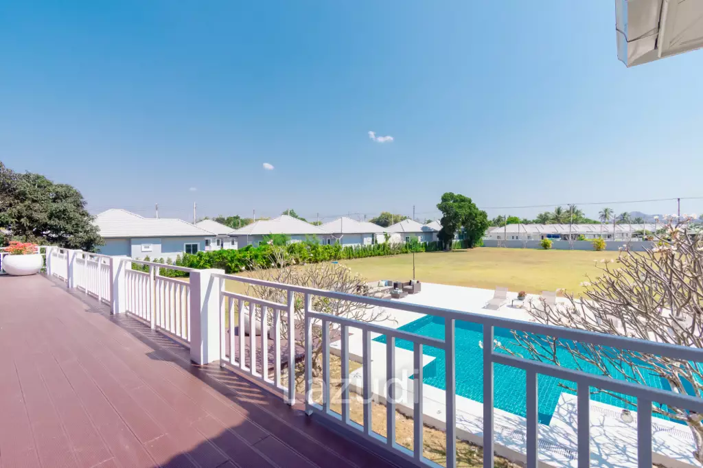 IMPRESSIVE DETACHED 2 STOREY 4 BED POOL VILLA