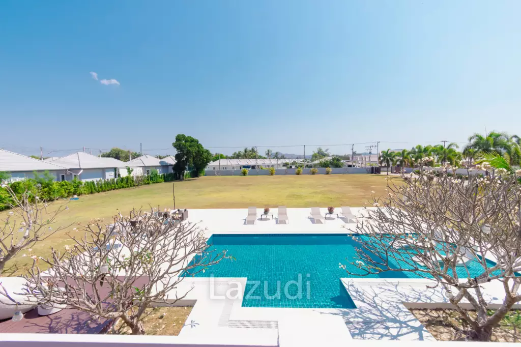 IMPRESSIVE DETACHED 2 STOREY 4 BED POOL VILLA