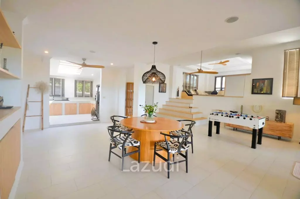 Spacious 5-Bed Sea View Villa in Plai Laem