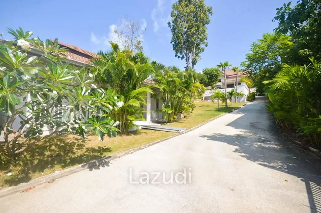 Spacious 5-Bed Sea View Villa in Plai Laem