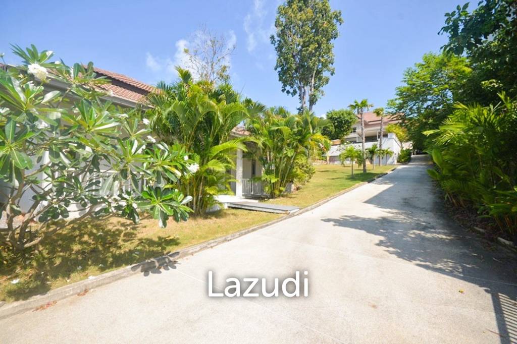 Spacious 5-Bed Sea View Villa in Plai Laem