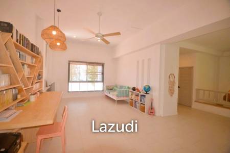 Spacious 5-Bed Sea View Villa in Plai Laem