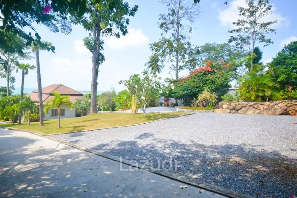 Spacious 5-Bed Sea View Villa in Plai Laem
