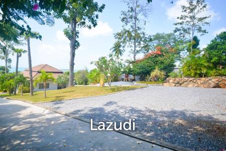 Spacious 5-Bed Sea View Villa in Plai Laem