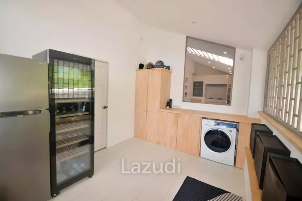 Spacious 5-Bed Sea View Villa in Plai Laem