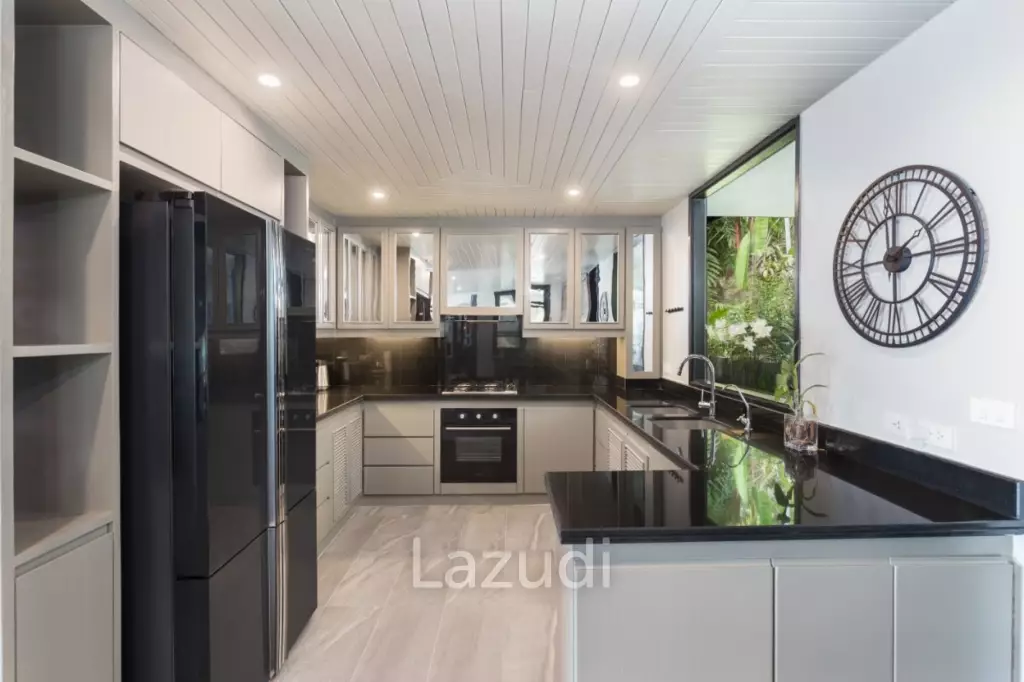 Luxury 5-Bedroom Pool Villa with Stunning Panoramic Views over Surin Beach