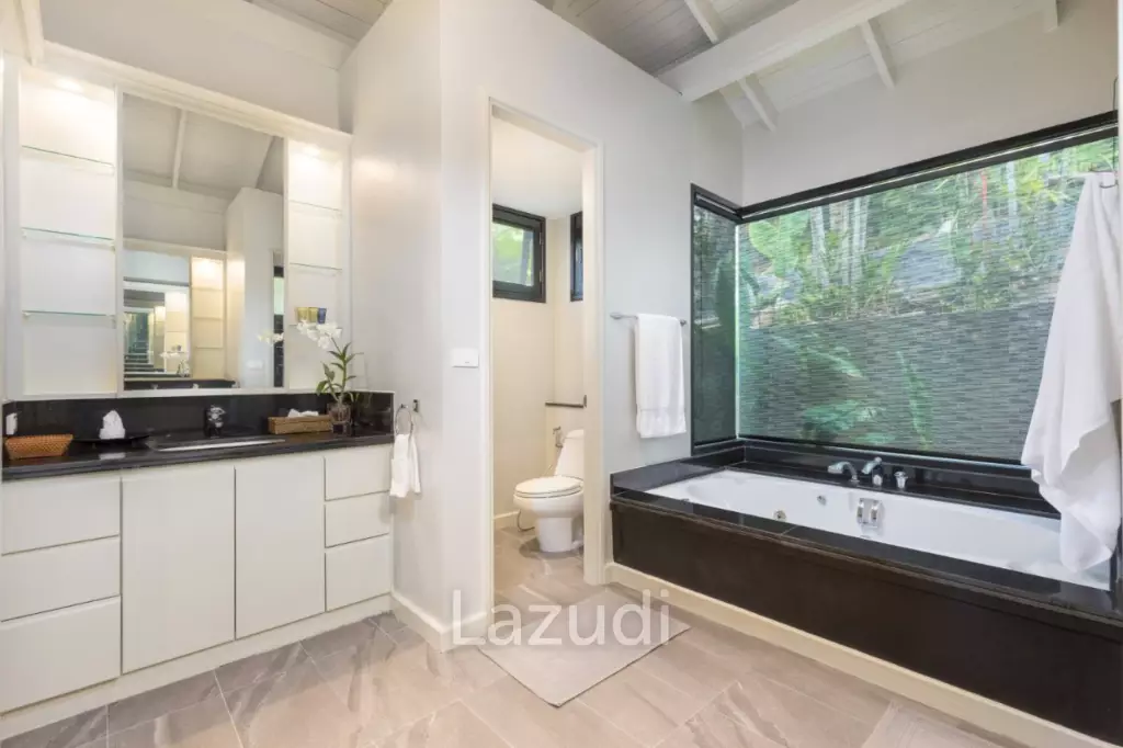 Luxury 5-Bedroom Pool Villa with Stunning Panoramic Views over Surin Beach