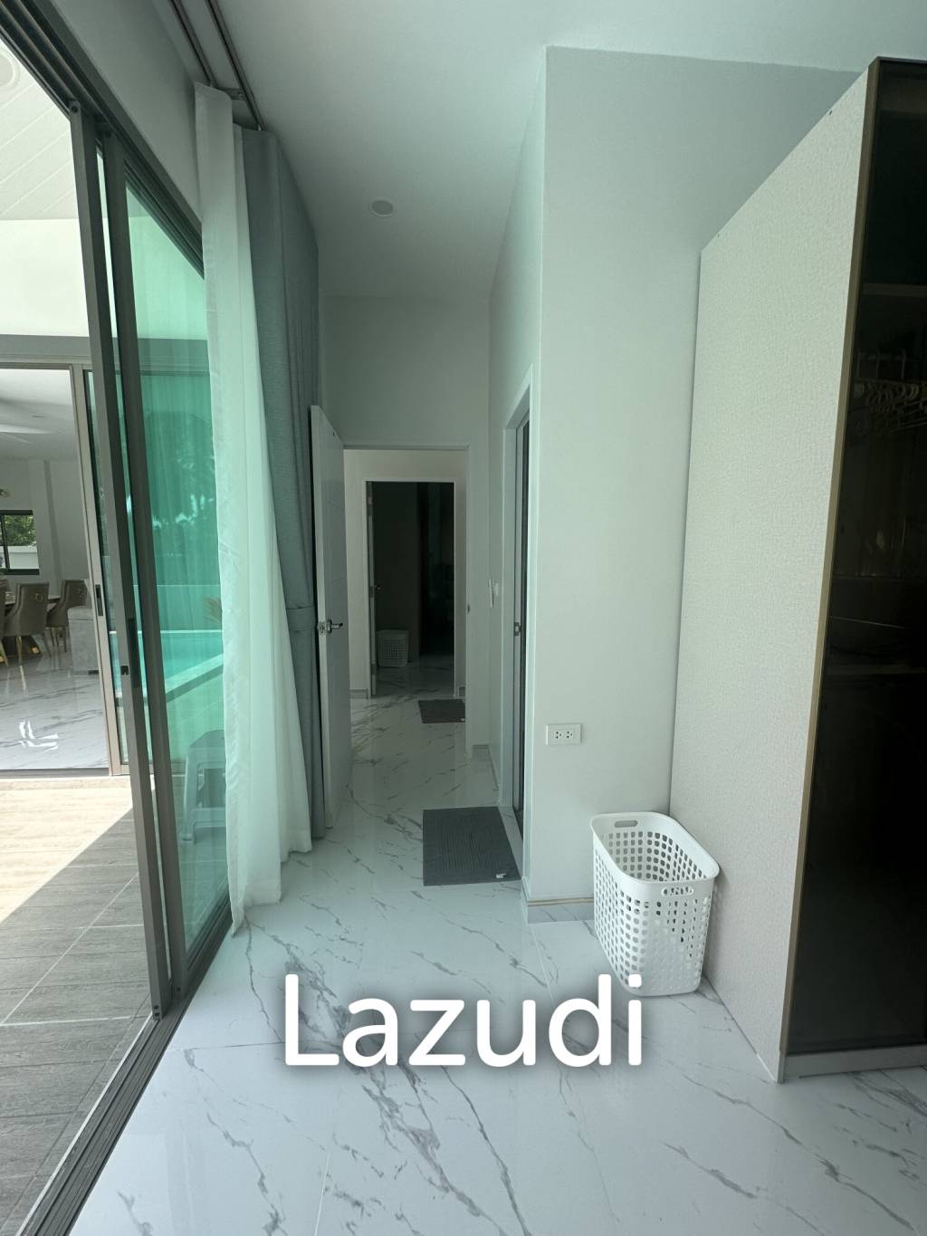 3BR Villa with Pool Jacuzzi – Fully Fenced Garden