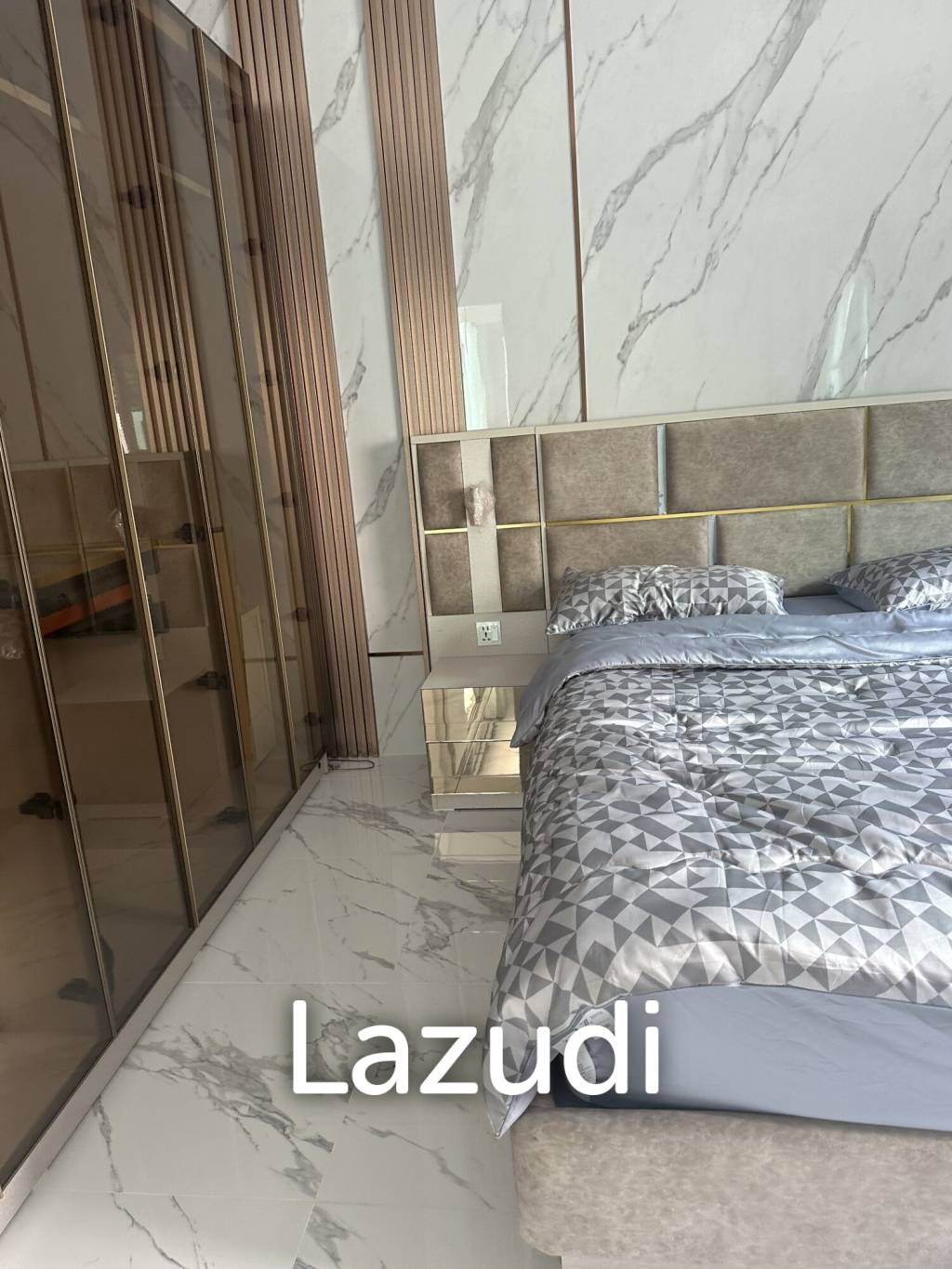 3BR Villa with Pool Jacuzzi – Fully Fenced Garden