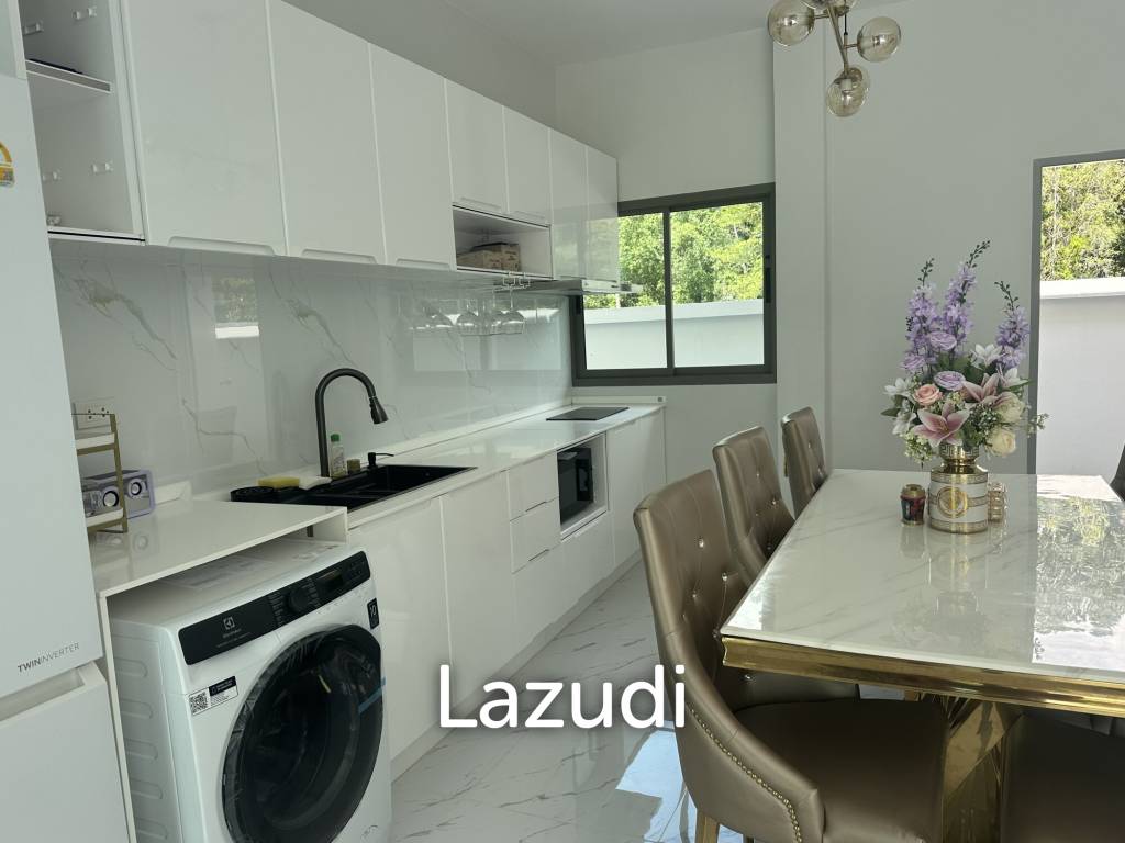 3BR Villa with Pool Jacuzzi – Fully Fenced Garden