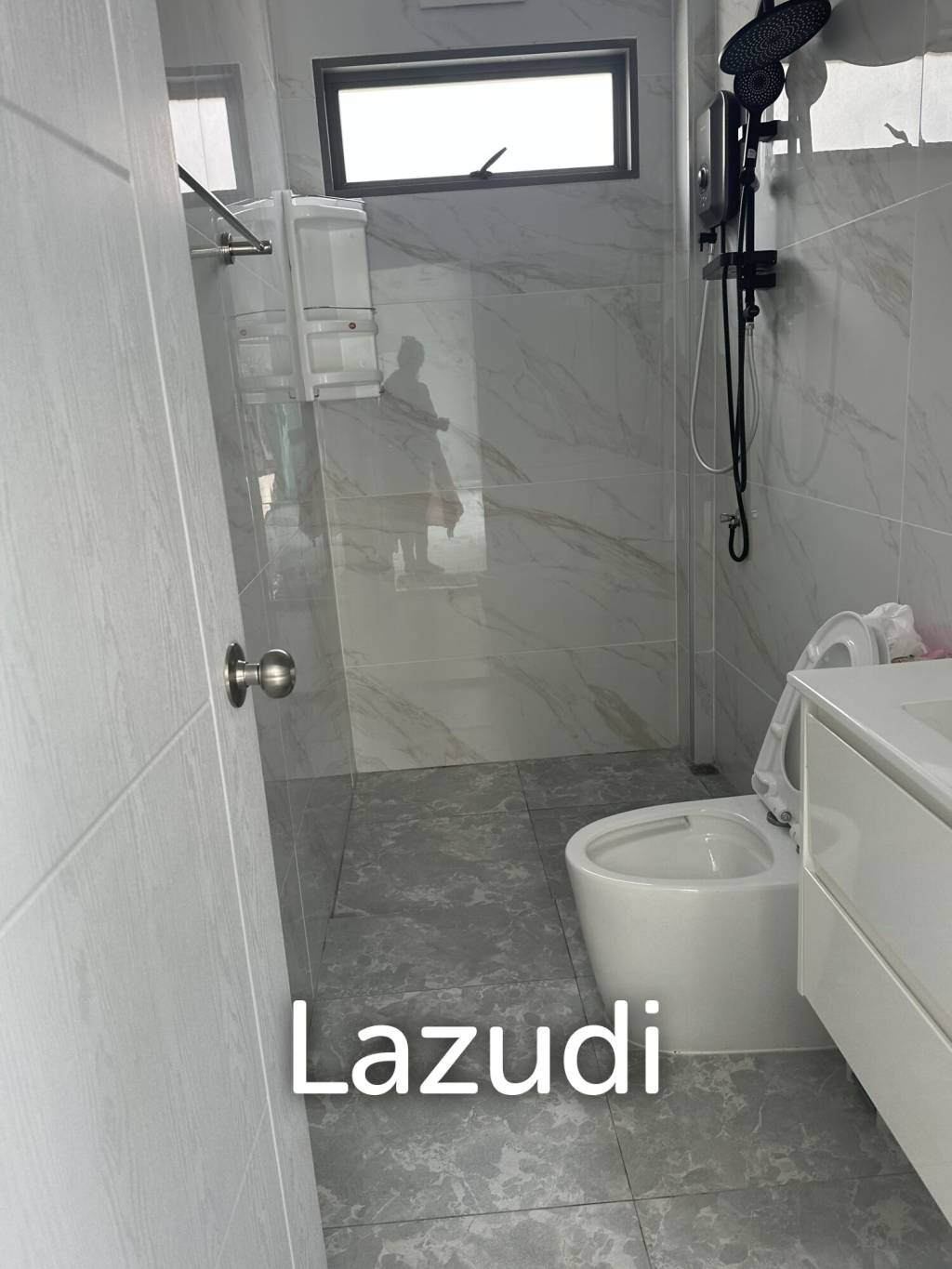 3BR Villa with Pool Jacuzzi – Fully Fenced Garden