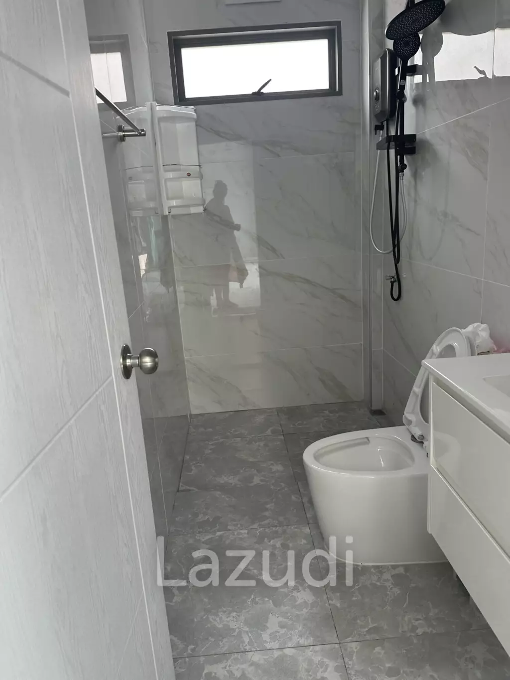 3BR Villa with Pool Jacuzzi – Fully Fenced Garden