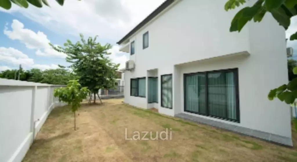 Newby 3 Bedrooms House For Sale in The Masterpiece Hang Dong