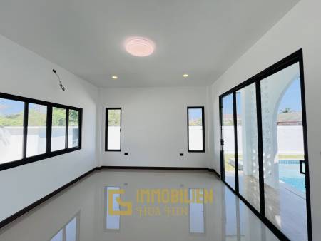 privater Pool / 250 qm Wohnfläche / modernes Design