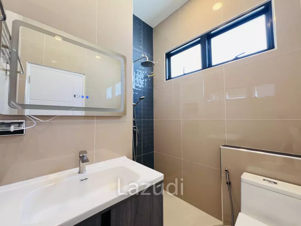 250 sqm Modern 3 Bedroom Pool Villa in Huahin